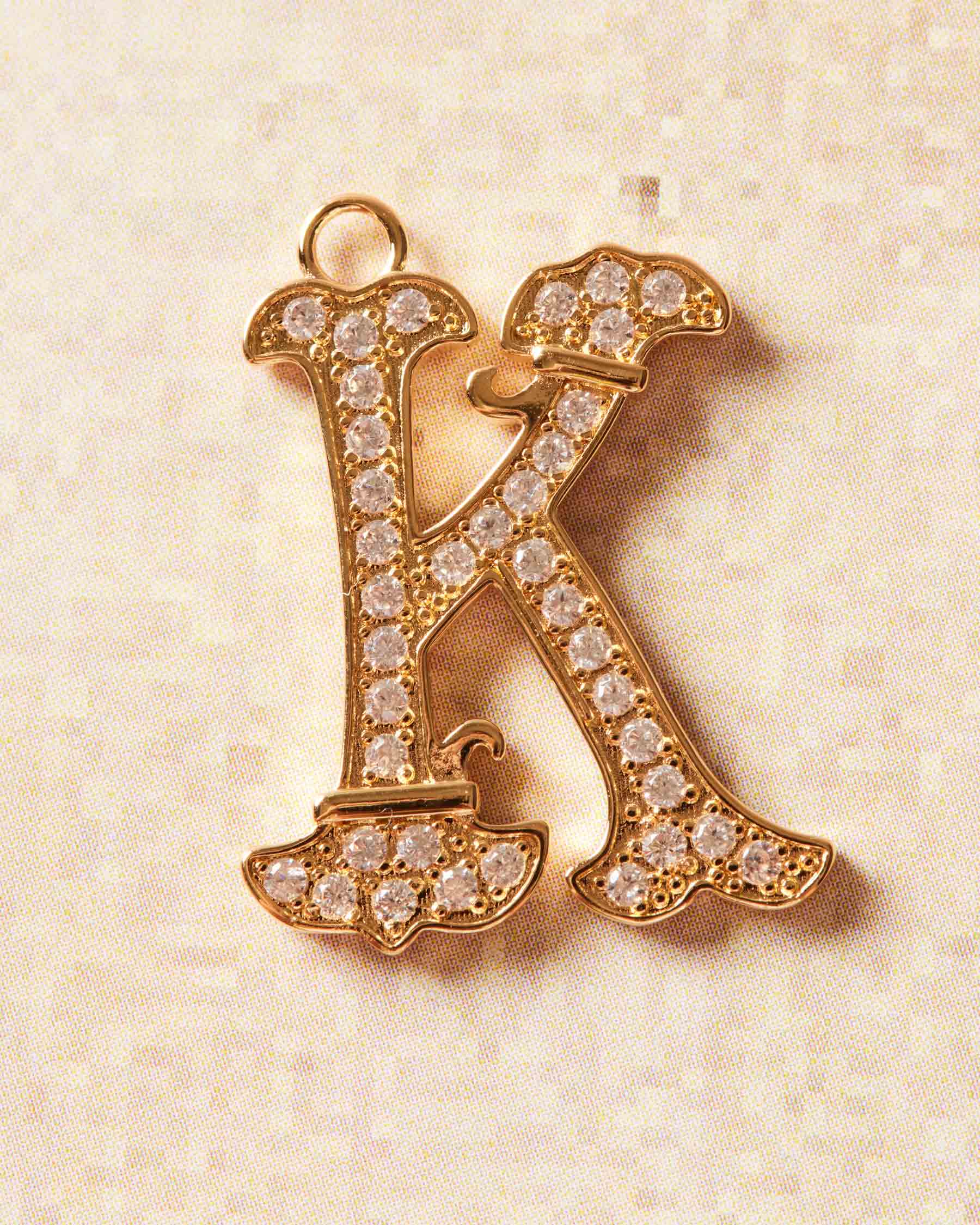 Charm Vintage Letra K