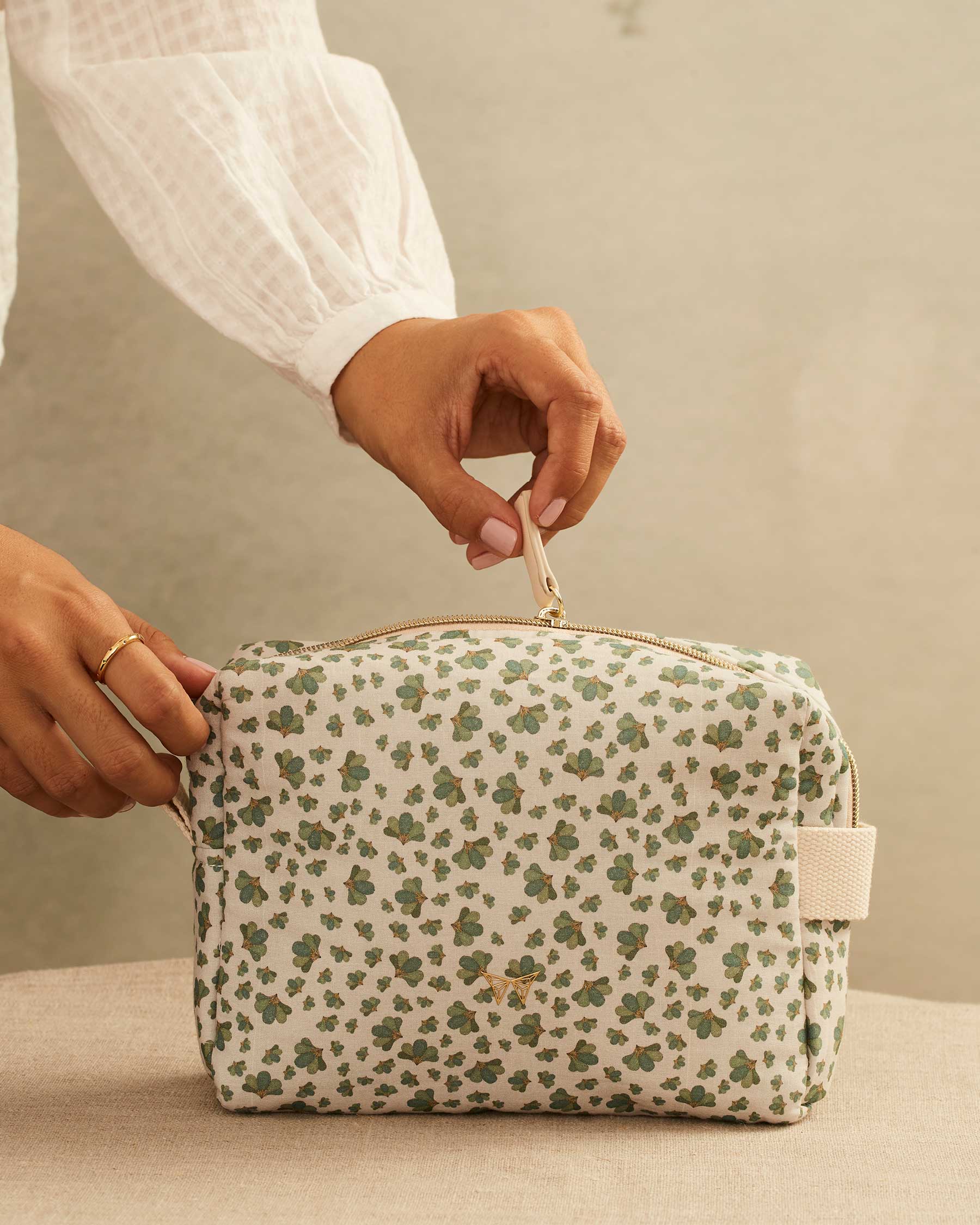 Green Flower toiletry bag | Limited edition